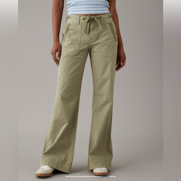 American Eagle Outfitters Pants - NWT American Eagle Stretch Flare - 6 SHORT